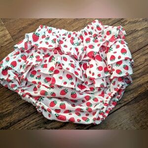 🍁Strawberry Print Ruffled Baby Bloomers 0-12 Months